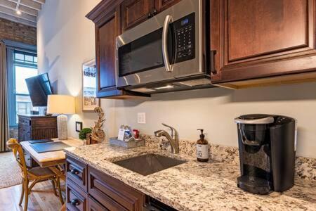 Hip Urban Loft - Small Town Charm - 124 Lofts #1 西邓迪 外观 照片